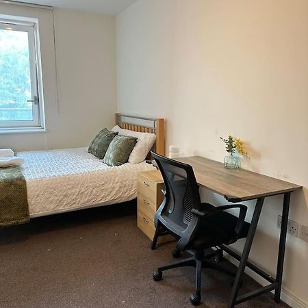 New Build 2 Bedroom With 2 Bath In London Bagian luar foto