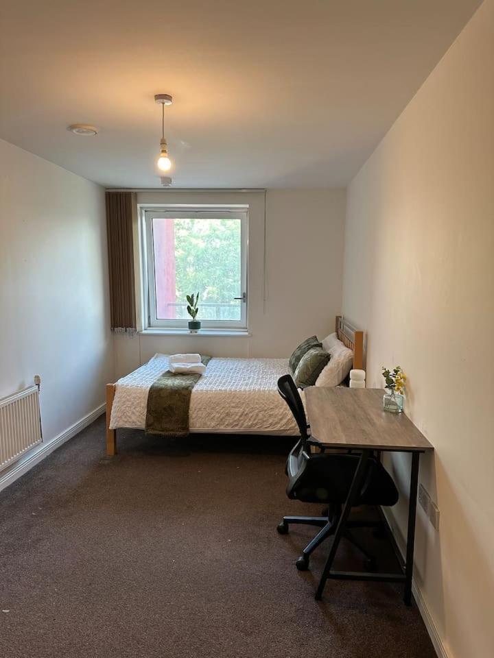 New Build 2 Bedroom With 2 Bath In London Bagian luar foto