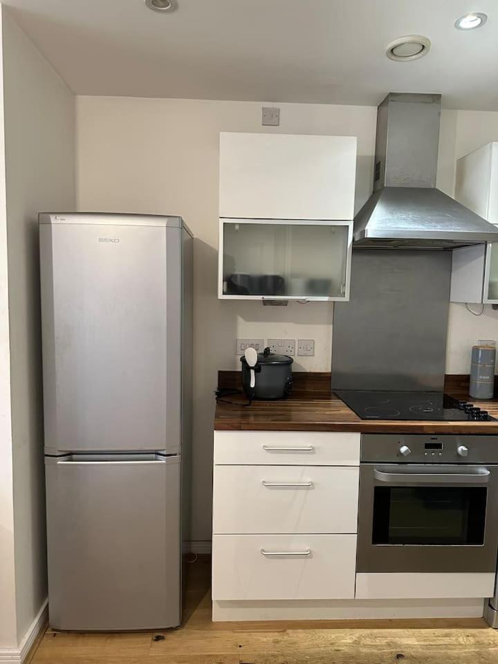 New Build 2 Bedroom With 2 Bath In London Bagian luar foto