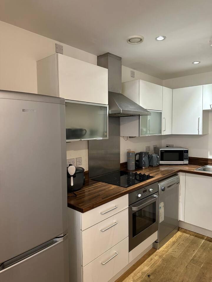 New Build 2 Bedroom With 2 Bath In London Bagian luar foto