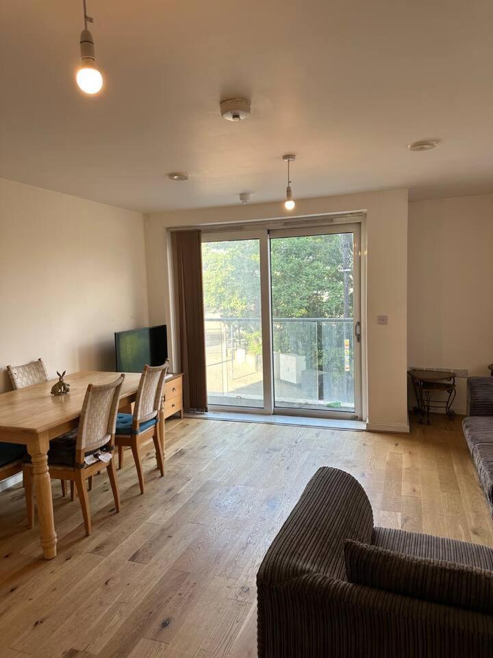 New Build 2 Bedroom With 2 Bath In London Bagian luar foto